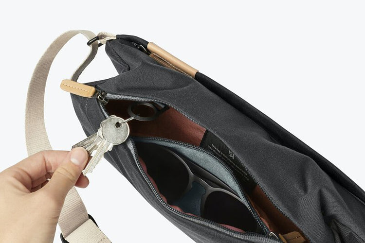 Bellroy | SLING 單肩隨行包 7L Charcoal 木炭色