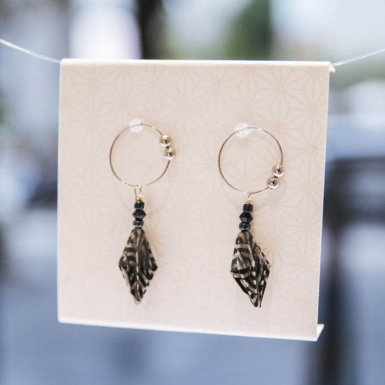 家田紙工 | Star夾式耳環 四海波紋(黑色)